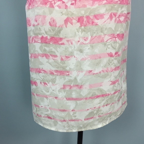 ELLE Flutter Cap Sleeves Striped Floral Blouse - Picture 3 of 14